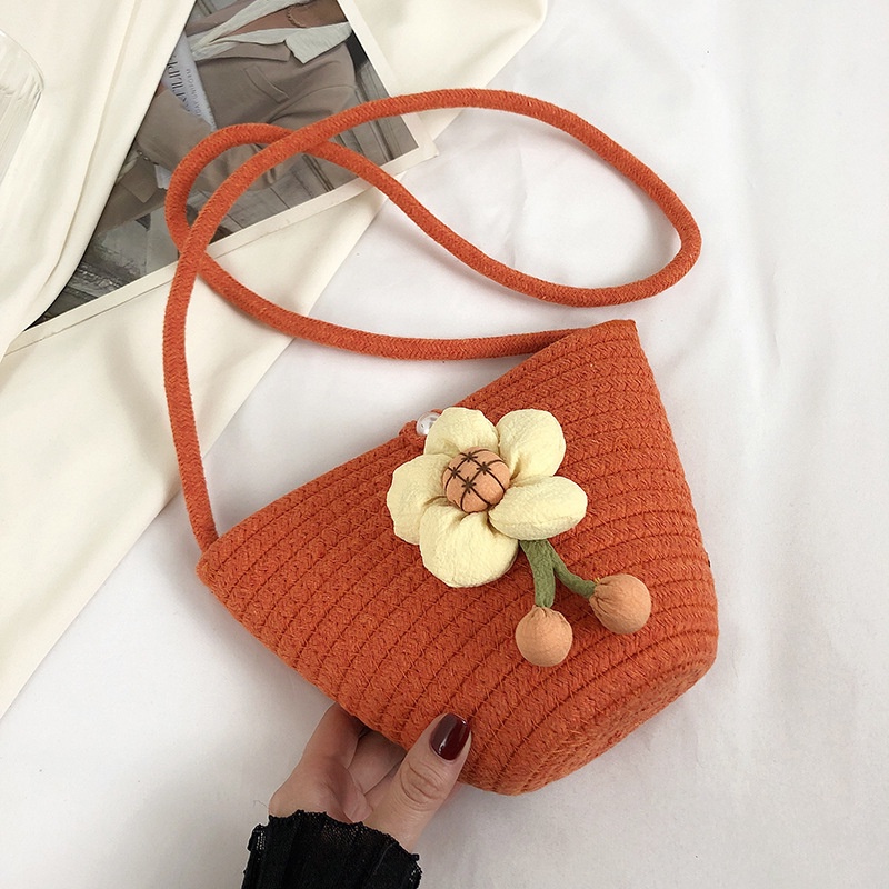 Túi Đeo Chéo Đan Lát Đính Hoa Thời Trang Mới Cho Nữ