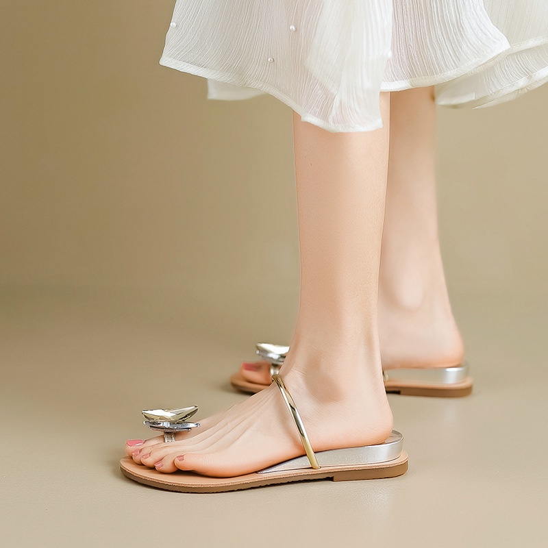 Dép Xỏ Ngón Đế Phẳng Đính Đá Hình Bướm Thời Trang Mùa Hè 2023 Mới Dành Cho Bạn Nữ AA4262