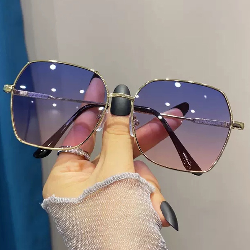 Kính Râm Nữ Gọng Vuông Kim Loại Chống Tia UV