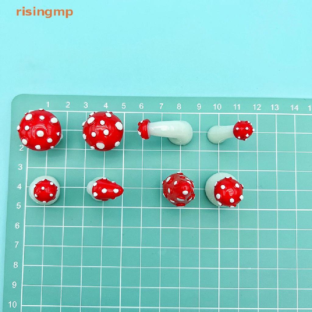 Set 2 Móc Khóa Hình Nấm Dạ Quang Mini Trang Trí Sân Vườn