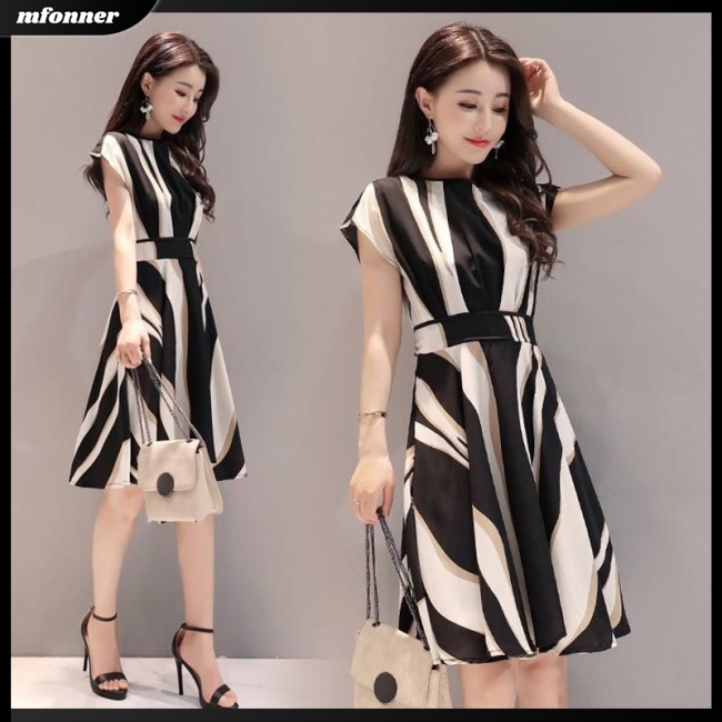 Đầm Tay Ngắn Dáng Rộng Họa Tiết Kẻ Sọc Thời Trang Cho Nữ