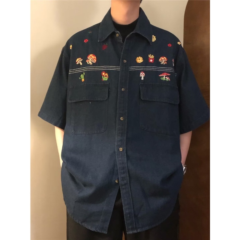 Áo Sơ Mi Tay Ngắn Cổ Bẻ Chất Liệu Denim Thêu Họa Tiết Hoạt Hình Phong Cách Retro Mỹ Cho Nam Nữ