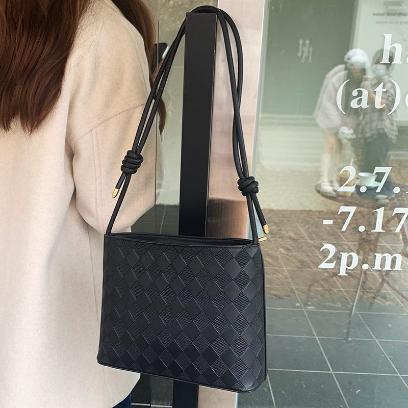 Túi Xách Đeo Vai Phong Cách Đơn Giản Hợp Thời Trang Cho Nữ