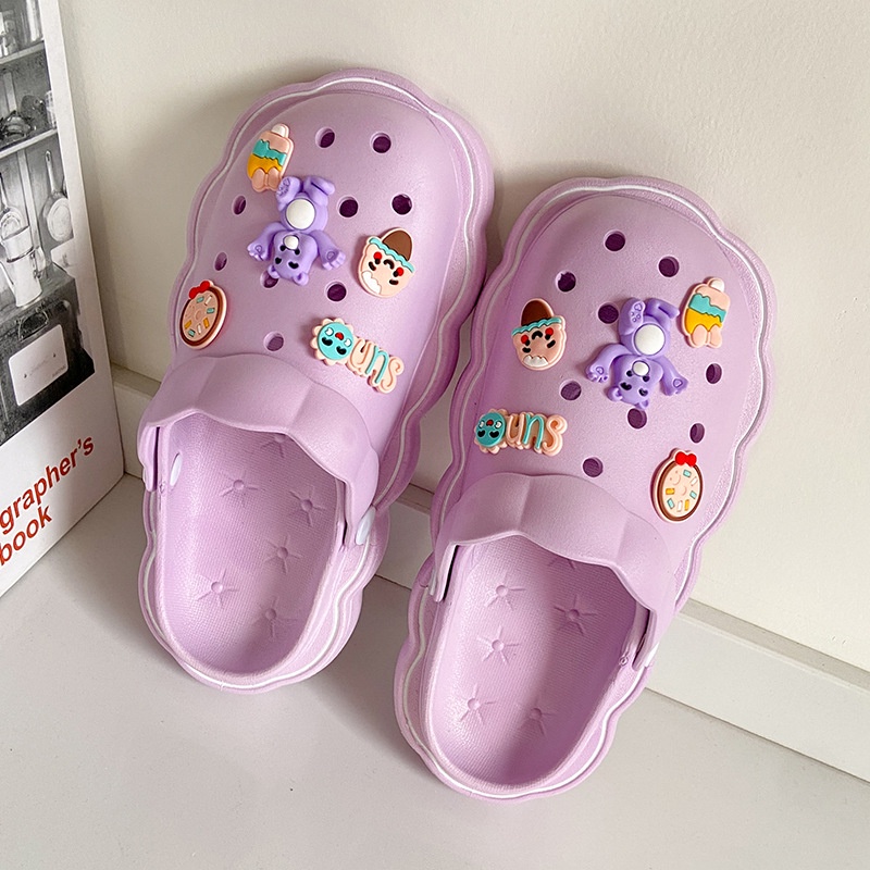 Dép Sandal Đế Mềm Dày Đục Lỗ Họa Tiết Hoạt Hình Thời Trang Mùa Hè Cho Nữ