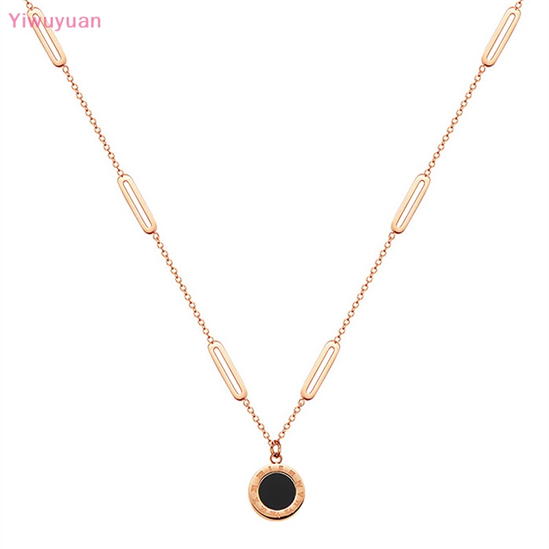 &lt; Yiwuyuan &gt; Vòng cổ Hai Mặt Hình Tròn Bằng Thép Titan Màu Đen Trắng Cá Tính Dễ Phối Đồ Dành Cho Nữ
