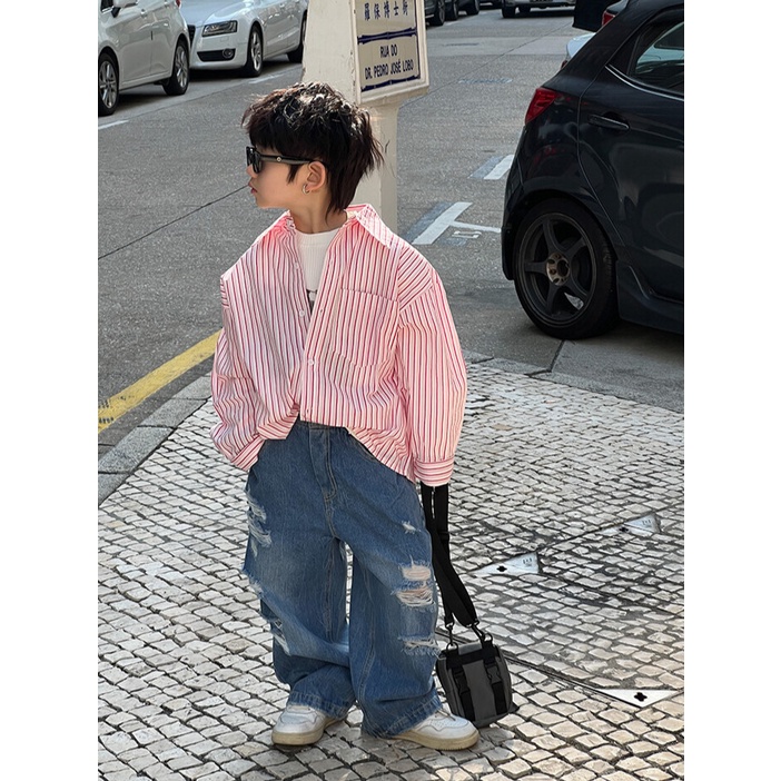 Quần jean rách cá tính cho bé mẫu mới 2023