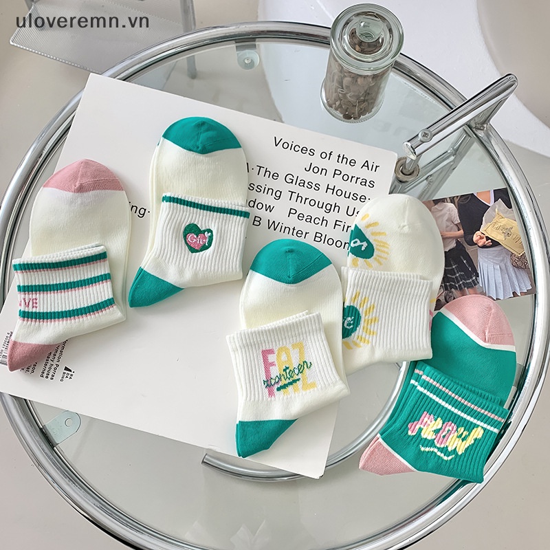 Đôi Vớ Cotton Kẻ Sọc Thêu Hình Trái Tim Thời Trang Harajuku Đáng Yêu Dành Cho Nữ