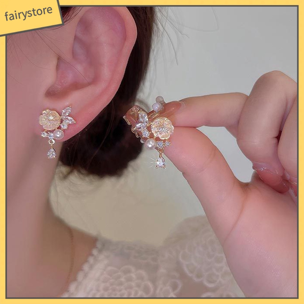 1 Đôi Bông Tai Hình Hoa Đính Ngọc Trai Nhân Tạo Thời Trang