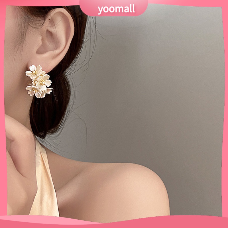 [YM] Bông Tai Thiết Kế Hình Hoa Trắng Đính Kim Cương Giả Vỏ Sò