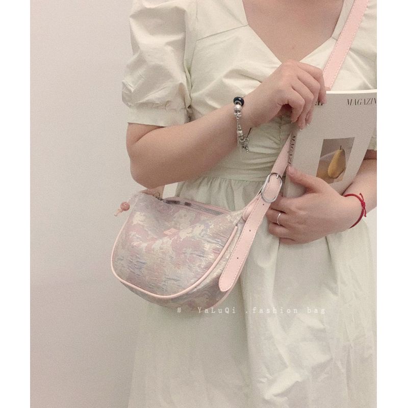 Túi Xách Đeo Vai Vải Lụa Thêu Hình Bánh Bao Thời Trang Nữ 2