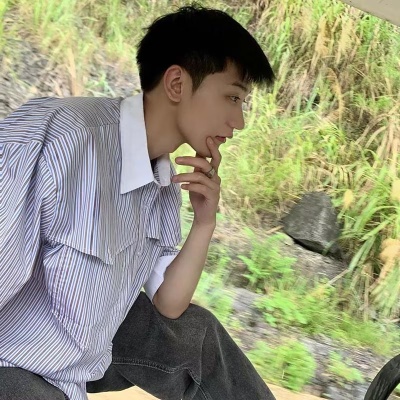 Áo Sơ Mi Tay Lửng Dáng Rộng Họa Tiết Kẻ Sọc Màu Sắc Tương Phản Thời Trang Mùa Hè