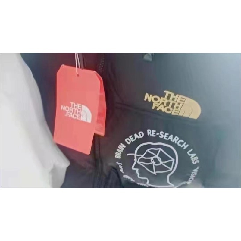 THE NORTH FACE Áo Khoác Cổ Đứng The North Facexrain Dead100% Chính Hãng TNF Co-Brand In Họa Tiết Graffiti Cổ Điển Giữ Ấm Cho Nam Và Nữ