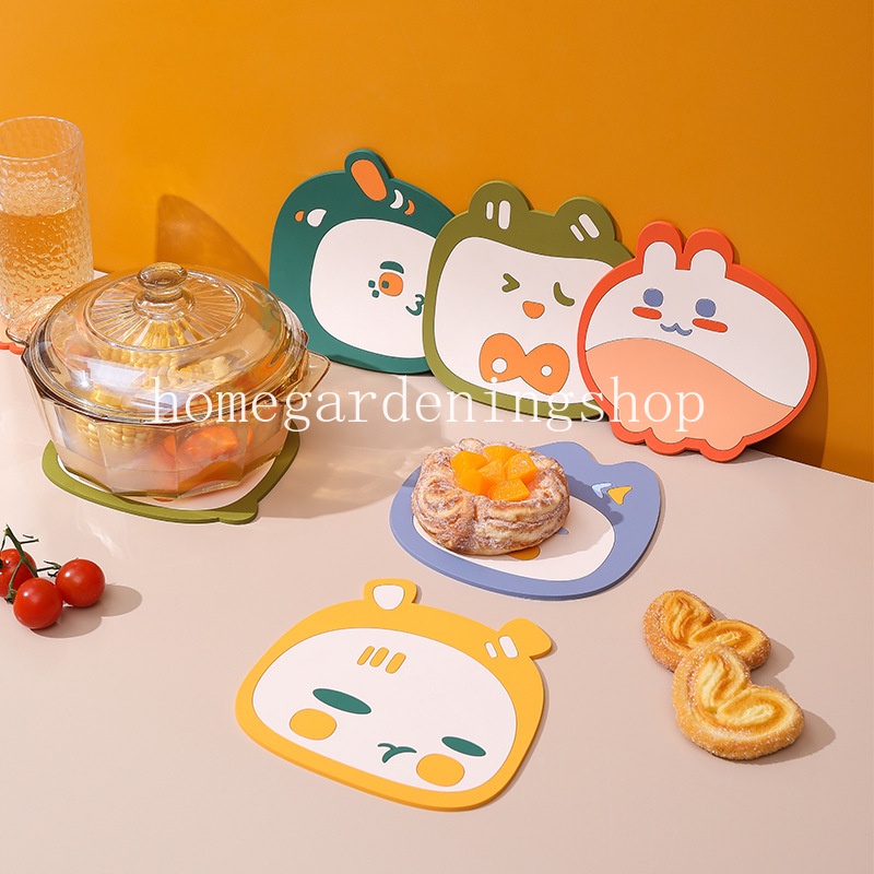 Tấm Lót Bàn Ăn Chịu Nhiệt Chống Trượt / Dầu / Thấm Nước / Nhiệt Độ Cao In Họa Tiết Hoạt Hình Dễ Thương Tiện Dụng