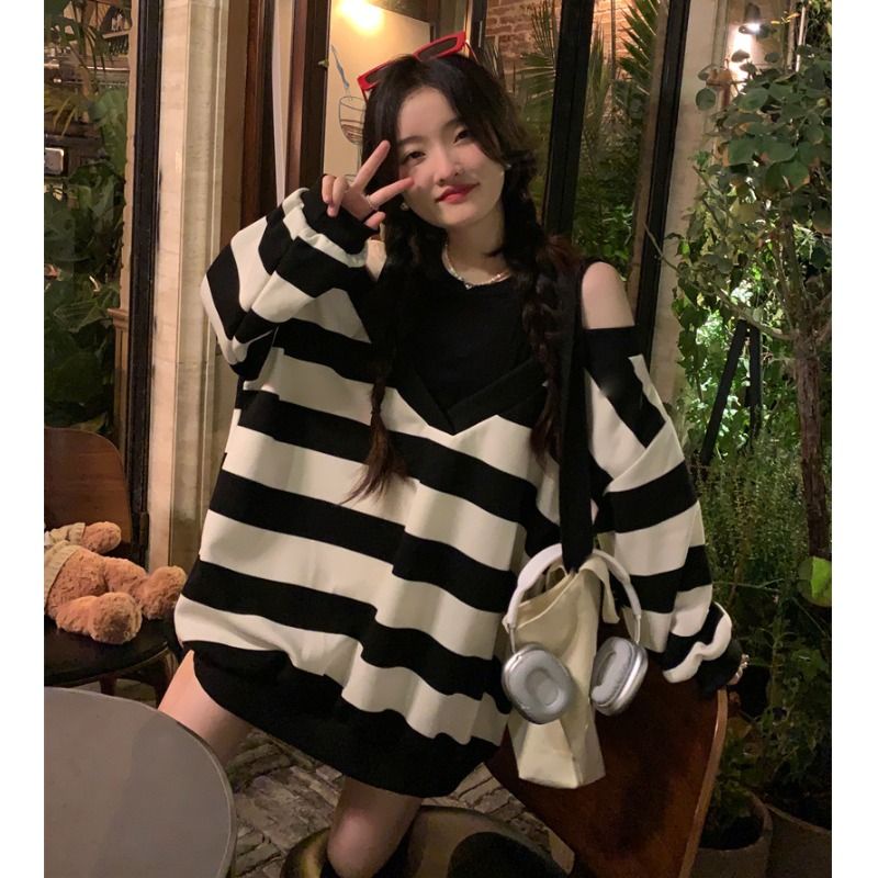 Loose striped hoodies oversized off shoulder autumn / winter korean fake two-piece hoodies