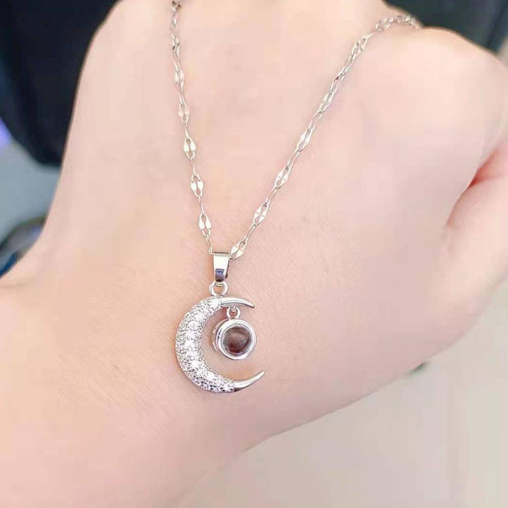 Sms Vòng cổ Mặt Trăng Khuyết Đính Đá Chiếu Ngôn Ngữ i love you p3u6 100 Ngôn Ngữ Độc Đáo Cho Cặp Đôi