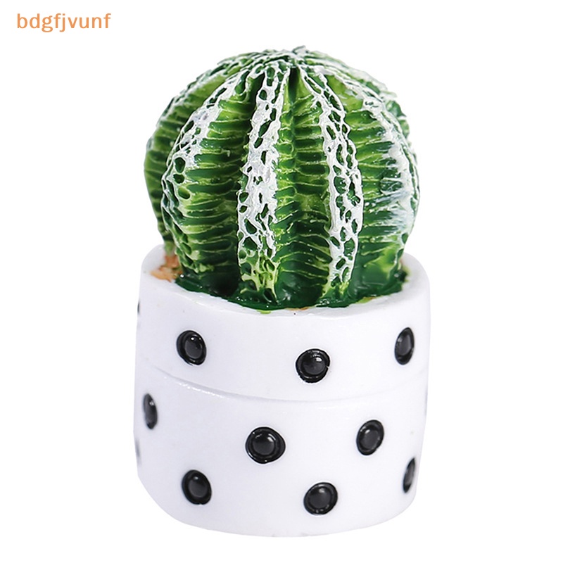 Set 1 / 4 Chậu Cây Mini Tỉ Lệ 1: 12 Dùng Để Trang Trí Tiểu Cảnh / Nhà Búp Bê vn