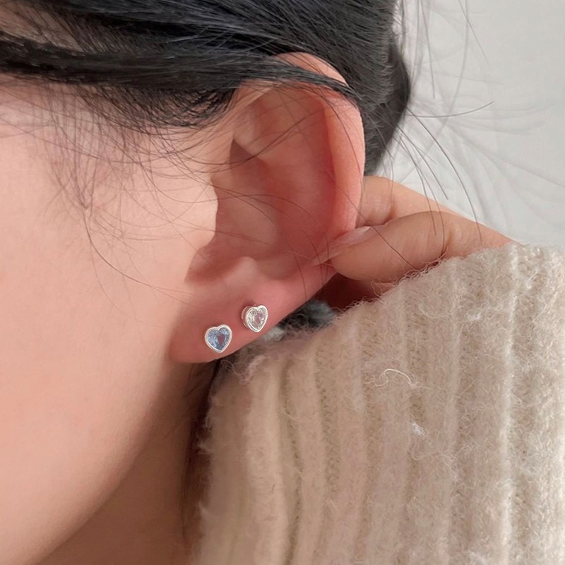 Đôi Bông Tai Mạ Bạc 925 Hình Trái Tim Đính Đá Thời Trang Cho Nữ