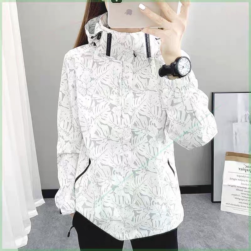 Áo khoác gió nam nữ in hoạ tiết cao cấp, Áo gió nam nữ 2 lớp chống nước, cản gió, chống bụi - Fashion Hand