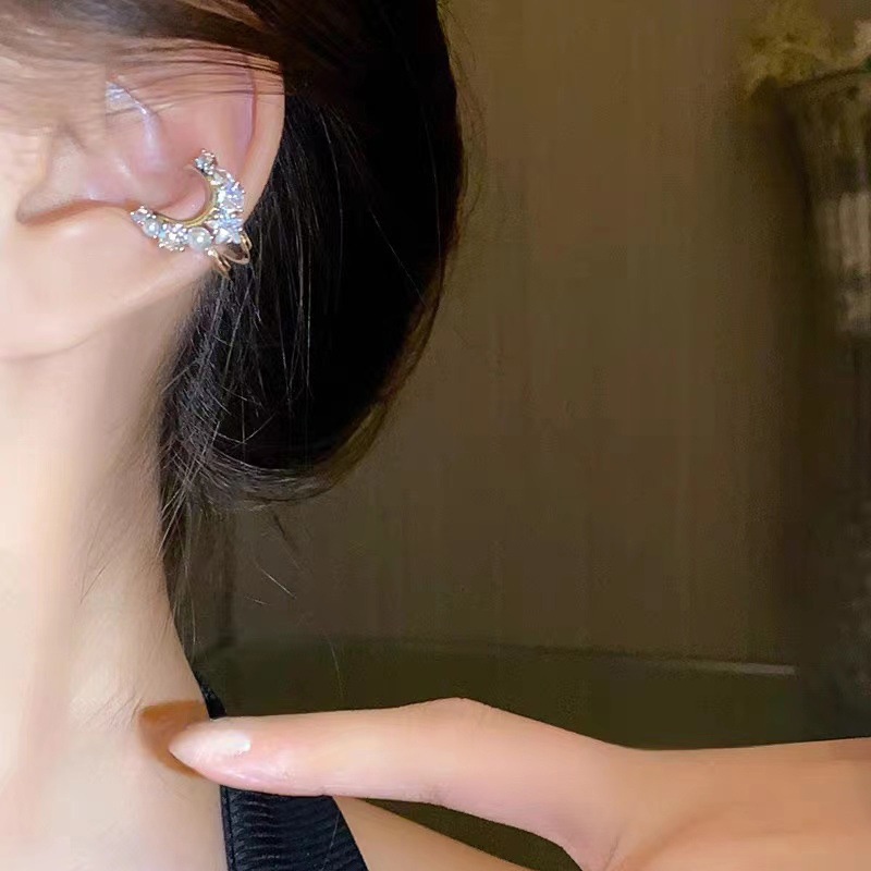 Bông Tai Dáng Dài Hình Mặt Trăng Đính Đá Thời Trang Cho Nữ