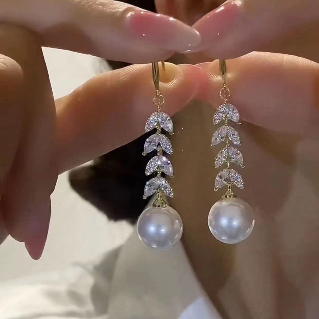 Bông Tai Tua Rua Dài Đính Ngọc Trai zircon Màu Vàng Sang Trọng Thời Trang Cao Cấp Cho Nữ