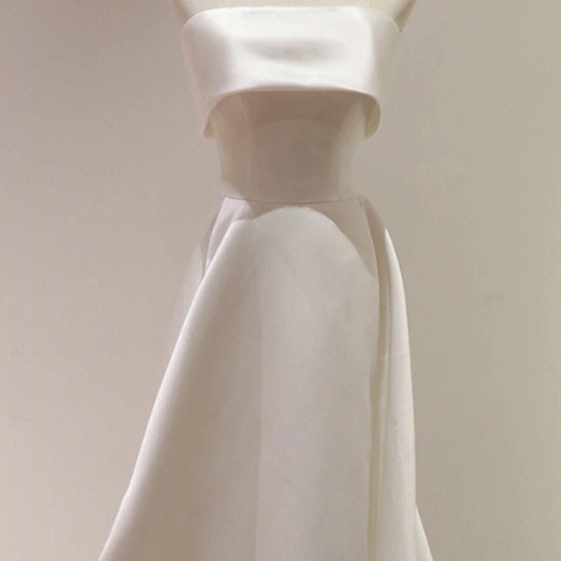 Váy cưới đơn giản satin không tay cô dâu bãi cỏ bên bờ biển đám cưới tuần trăng mật du lịch thời trang váy dài màu trắng