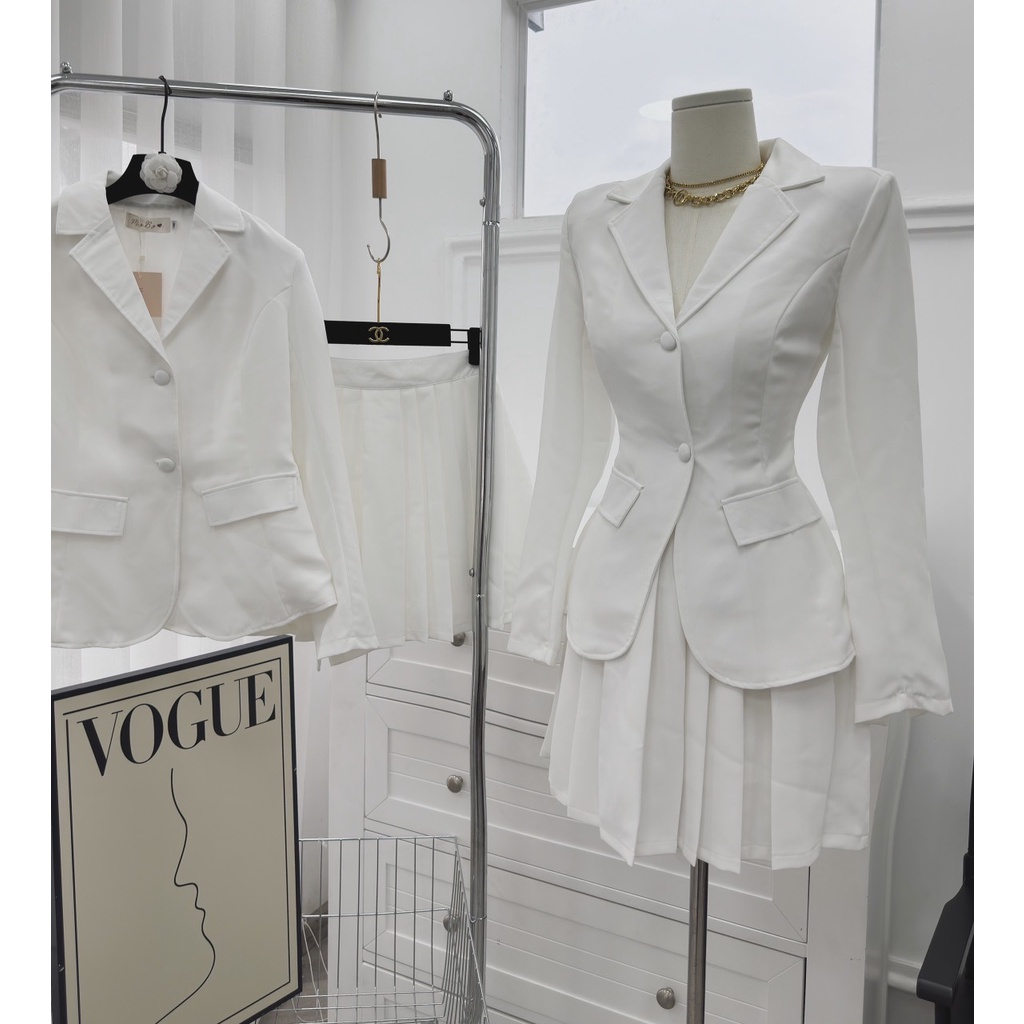 Set vest trắng tay dài túi nắp+chân váy xếp ly