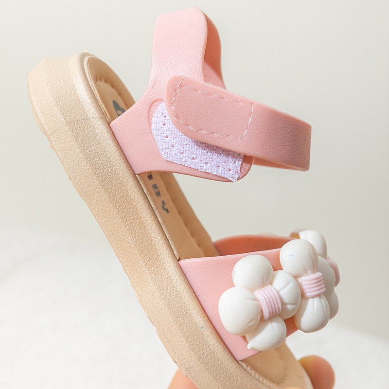 CUTE Mẫu mới dép trẻ em công chúa dép mát mẻ hoạt hình đáy mềm bãi biển em bé bạn học