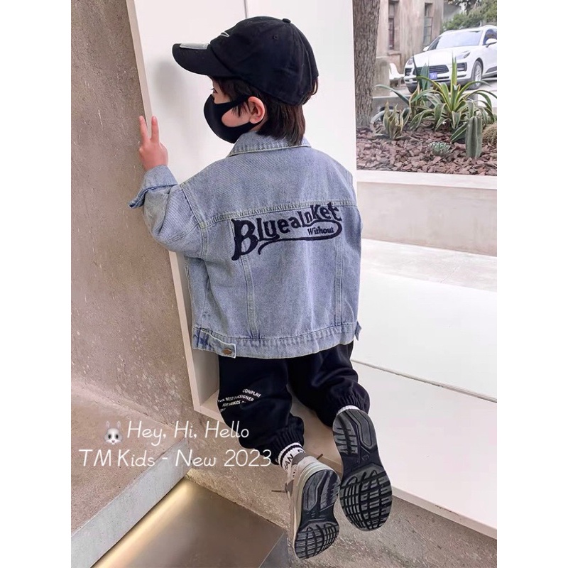 Áo khoác jean cho cả bé trai và bé gái