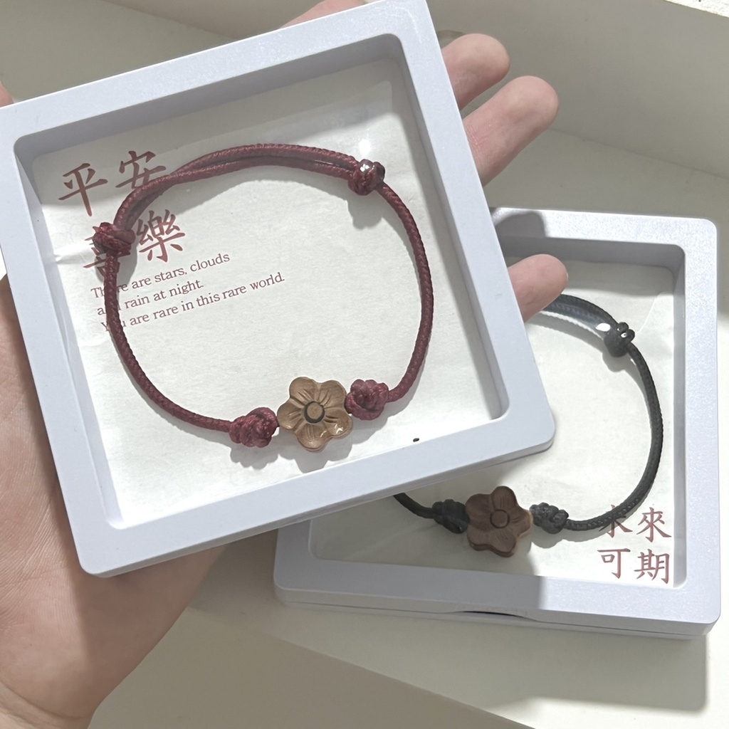 Vòng Tay Màu Đỏ Phong Cách Thời Trang Mới 2023