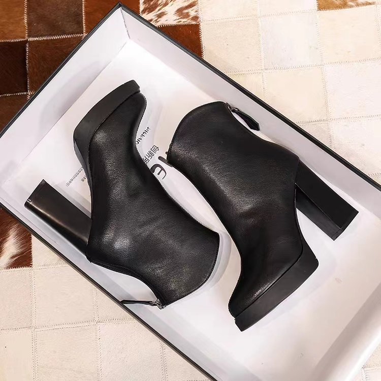 Giày Bốt martin Cao Gót Da pu Cổ Chữ v Màu Trơn Phối Khóa Kéo Sau Phong Cách Pháp Thời Trang Mùa Đông