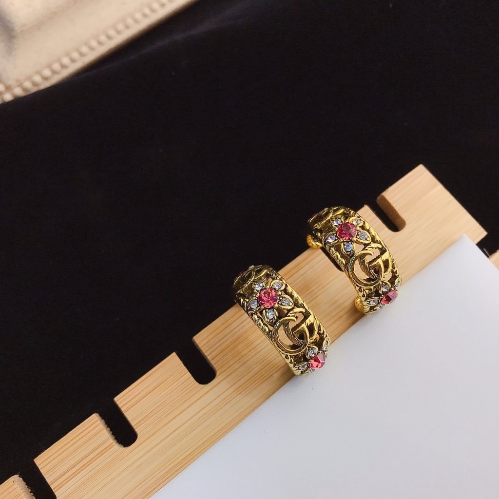 Thời Trang Bông Tai gucci Bằng Thép Titan Chống Thấm Nước Không Gỉ In logo gg Cá Tính Cho Nữ