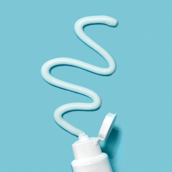 Kem đánh răng Fluoride đa tác dụng có sẵn 2023  JULYSTAR