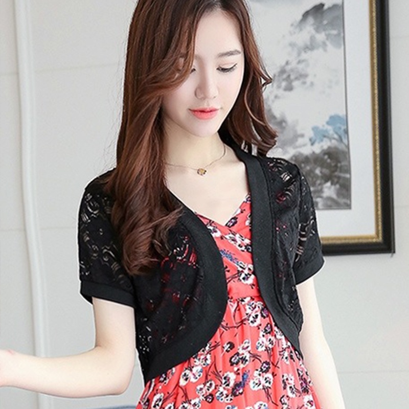 Bộ shrug bolero ren trắng đen cho cô dâu, thoải mái đi biển và mặc ở nhà