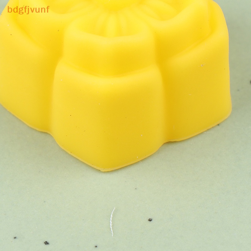 Set 10 Khuôn Làm Bánh muffin Bằng Silicon Hình Hoa Lan diy