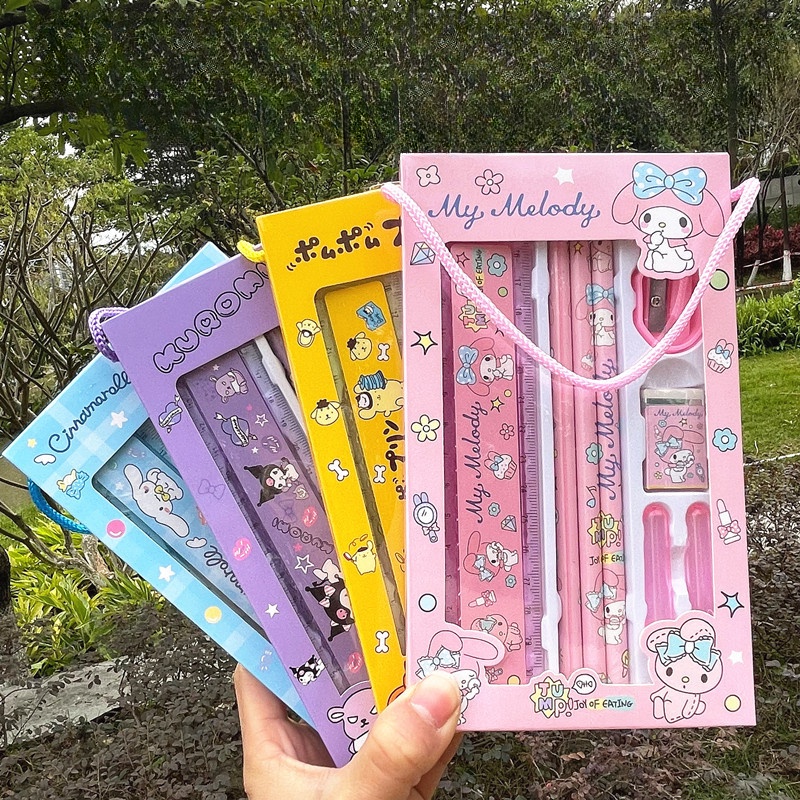 Bộ Văn Phòng Phẩm Sanrio 3 Bút Chì/2 Nắp Bút/2 Thước Gấp/1 Cục Tẩy/1 Gọt Bút Chì Bé Trai Bé Gái Đồ dùng học tập Học sinh Văn phòng phẩm Quà Tặng Cho Trẻ Em royal1.vn