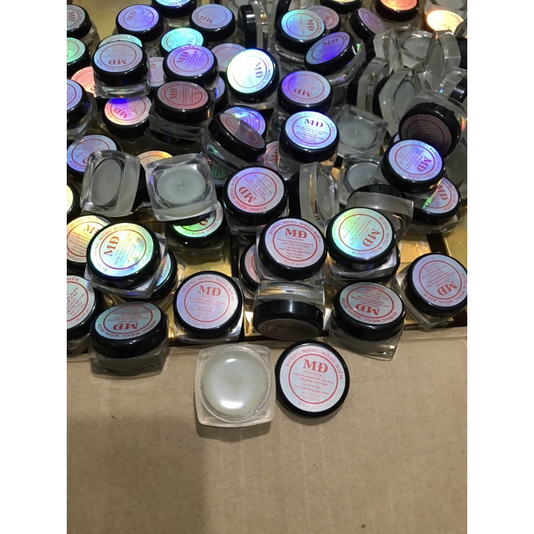 Dưỡng móng, phục hồi móng hư tổn MĐ