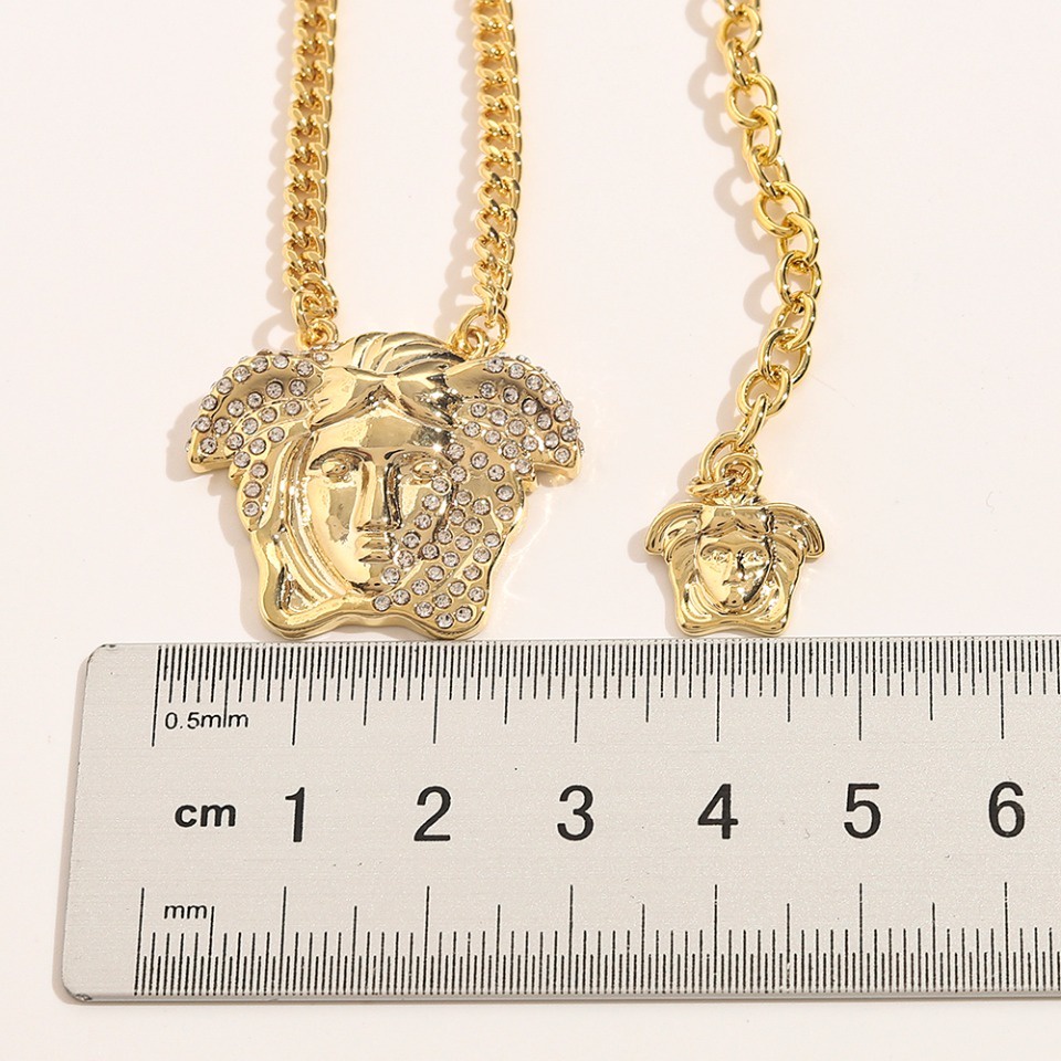 Versace Vòng cổ Thép Titan Mặt Chữ v Thời Trang Cho Nam Nữ