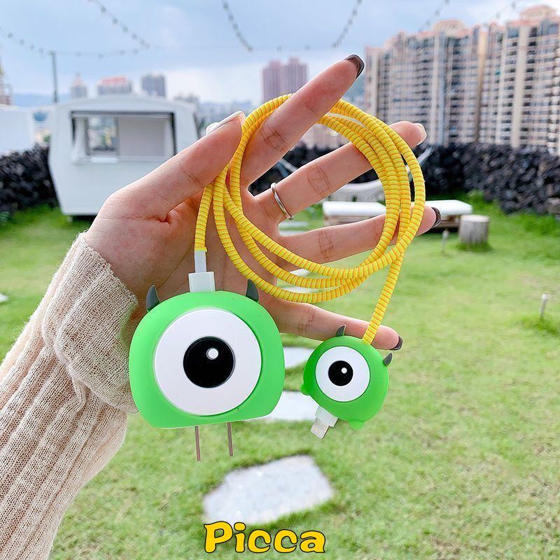 Bộ Phụ Kiện Bảo Vệ Dây Cáp Sạc 4 Trong 1 Hình Nhân Vật Hoạt Hình disney Vui Nhộn Cho iphone / ipad 18w / 20w