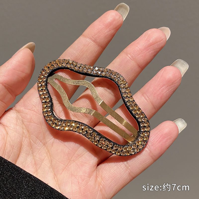 Kẹp Tóc Hình Đám Mây Rỗng Đính Đá Thời Trang 2023 Cho Nữ