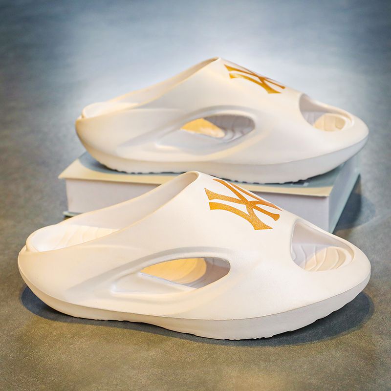 Dép Sandal Chống Trượt Thời Trang Mùa Hè 2023 Phong Cách Mới Cho Nam