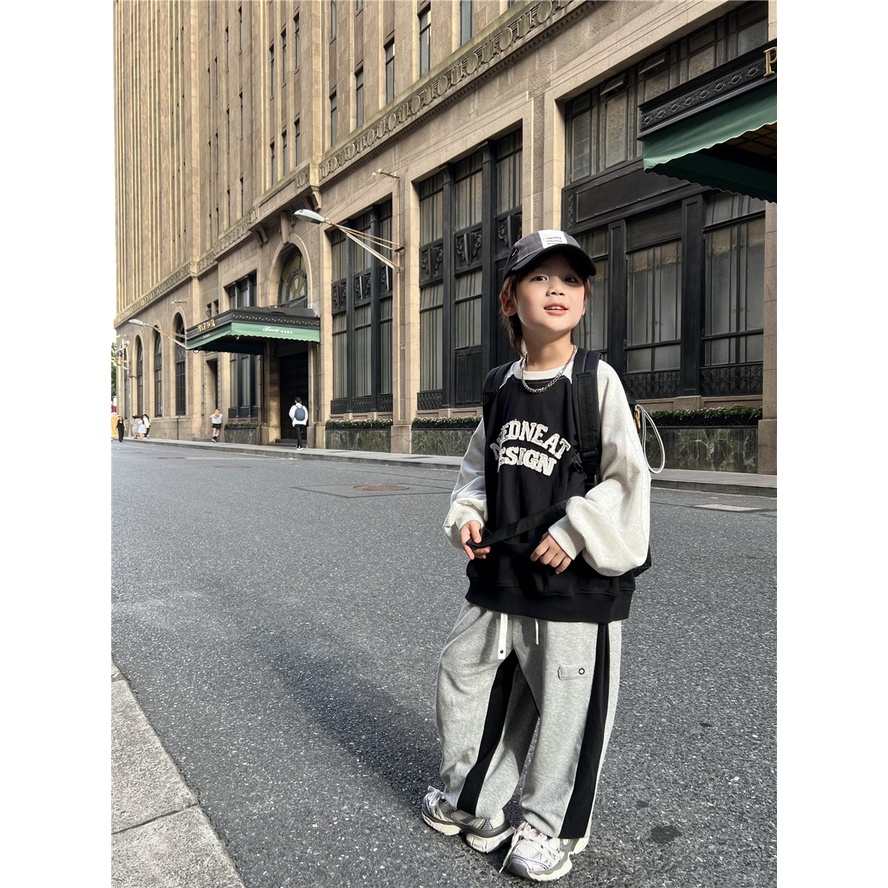 Áo sweater In Chữ Viền Sờn Màu Sắc Tương Phản Phong Cách Hàn Quốc Thời Trang Mùa Thu Cho Bé Trai Và Gái