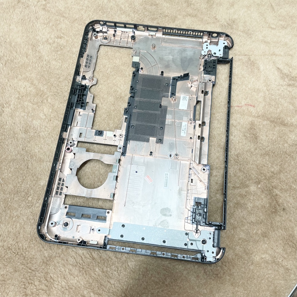 Vỏ mặt D laptop Dell Inspiron 15 15R 3521 3531 3537 5521 5537 5535, Vostro 2521, Latitude 3540 new