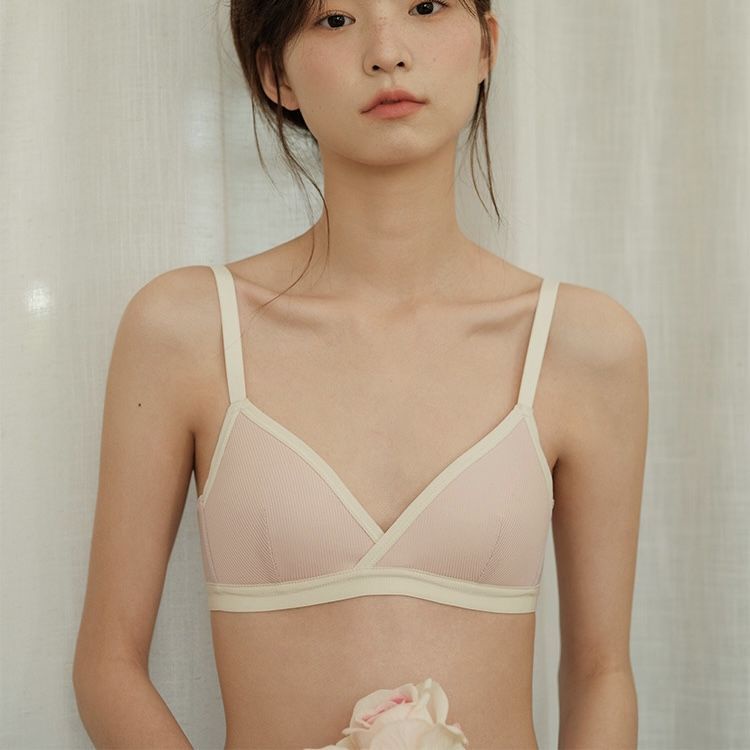 Áo Ngực Hình Tam Giác Không Gọng Thép Thoáng Khí Thoải Mái Lưng