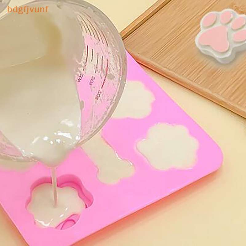 Khuôn Silicon Làm Bánh Hình Dấu Chân Chó 3d vn