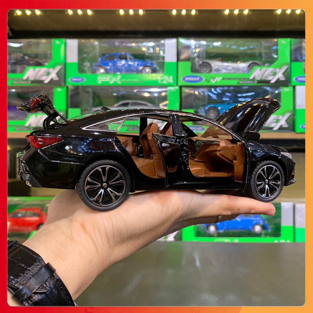 Mô hình xe Toyota Avalon tỉ lệ 1:24 Chezhi