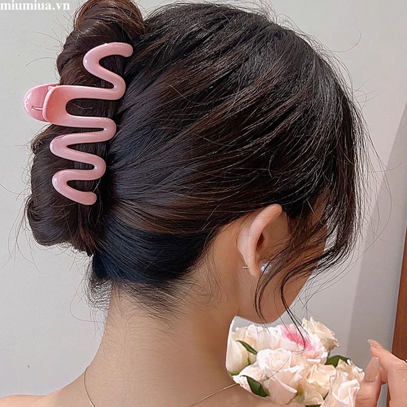 Miumiua🔮Kẹp Tóc Hình Cá Mập Nhiều Màu Thời Trang Mùa Hè Mới 2024