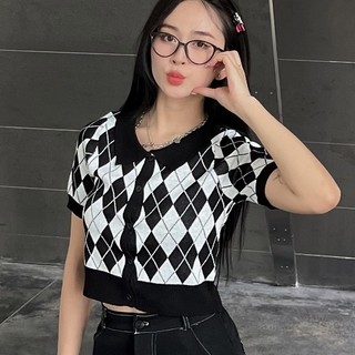 Áo len trám dáng croptop cổ đức - . - aocroptopkecaro_p2k6