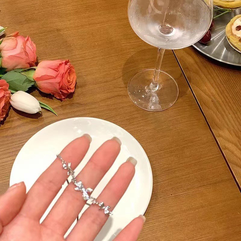 Vòng Đeo Tay Đính Đá zircon Xinh Xắn