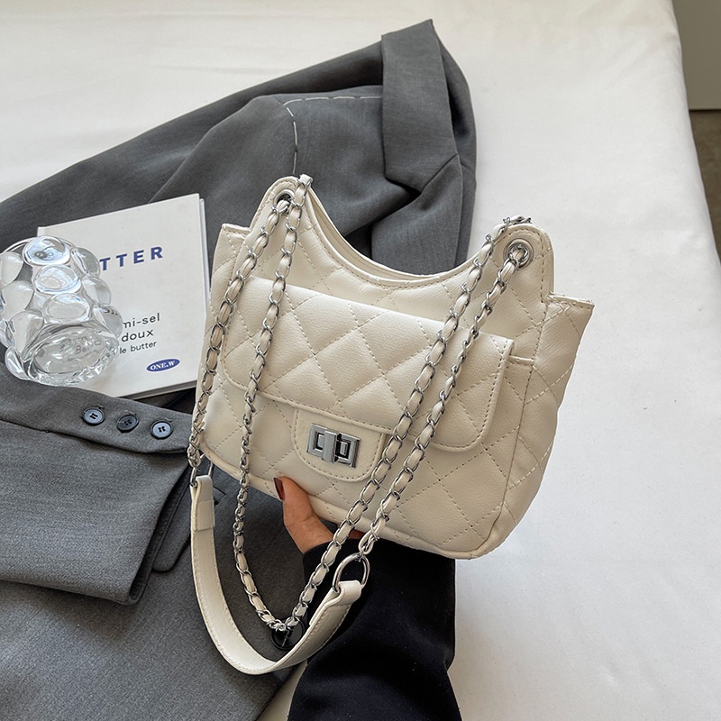 Túi Đeo Chéo Thêu Họa Tiết Kim Cương Mẫu Mới 2023 Thời Trang Cho Nữ