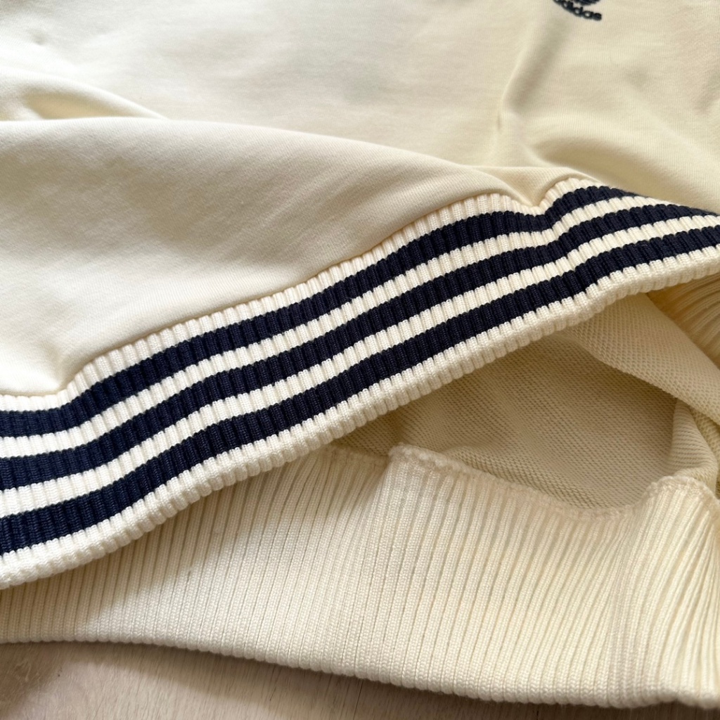 Adsporty jennie new in v Áo Len jennie Cổ